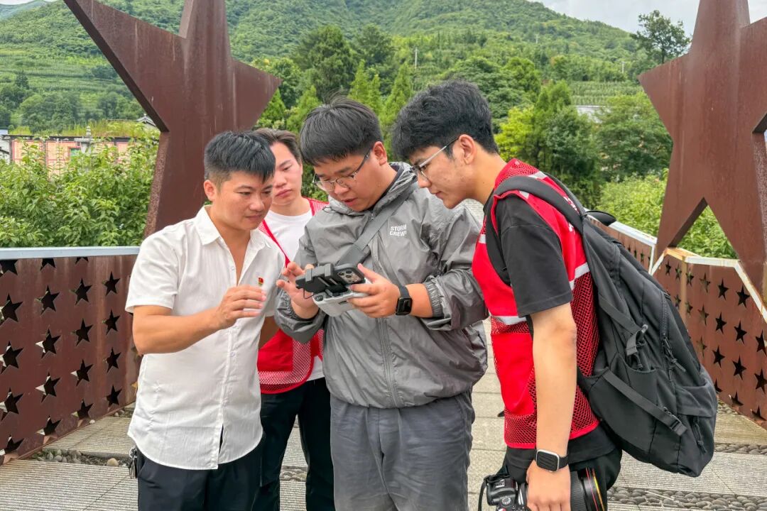 实践育人|寻遵义初心 传长征薪火,西安明德理工学院学子踏赴红色黔北践行青春使命 实践育人|寻遵义初心 传长征薪火,西安明德理工学院学子踏赴红色黔北践行青春使命