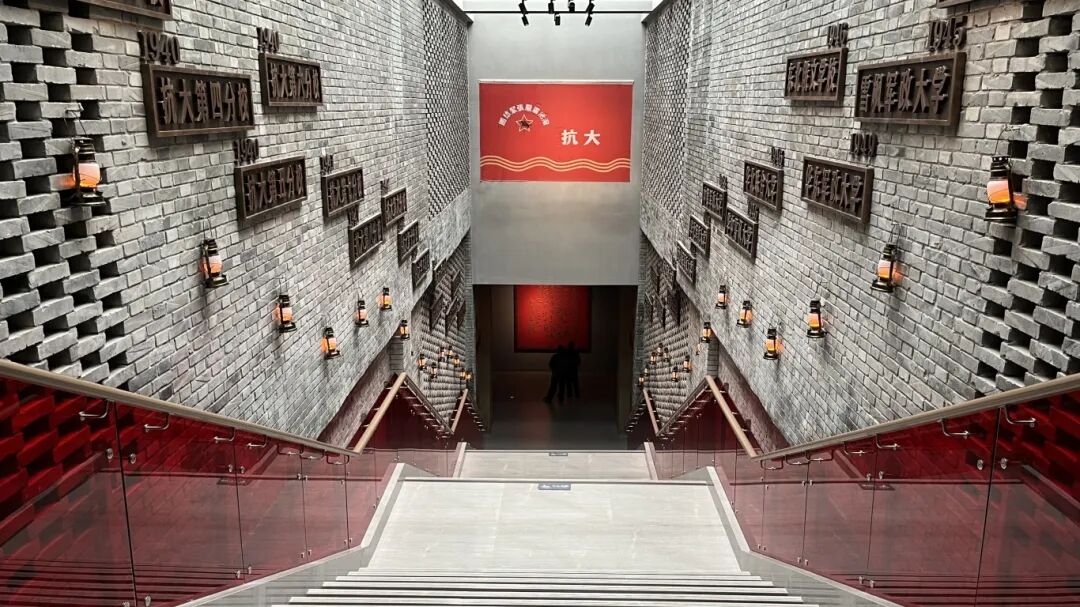 西安高新科技职业学院举行“到延安去”· 三秦学子圣地行实践研学活动 西安高新科技职业学院举行“到延安去”· 三秦学子圣地行实践研学活动