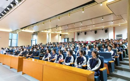 西安现代职业高中举办2022年度五四表彰大会暨文体活动表彰大会3.jpg