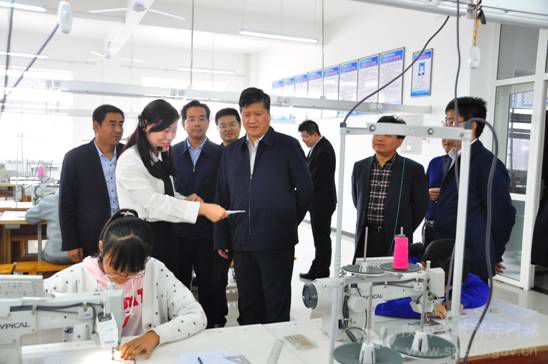 王建利到渭南市调研义务教育和职业教育.jpg