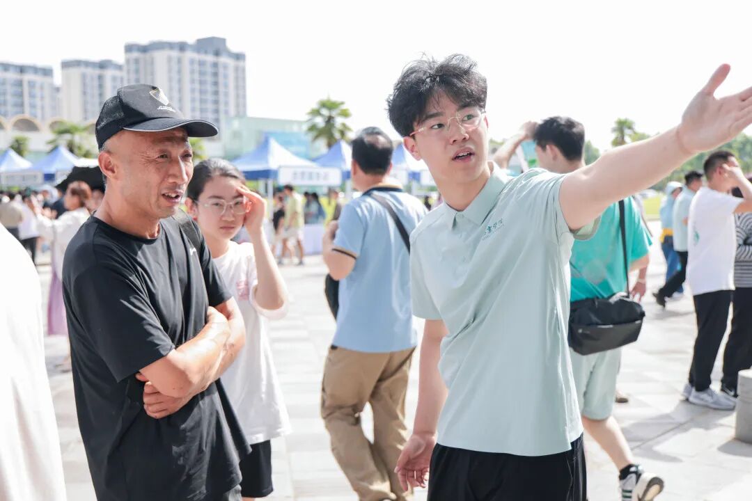 西京学院举办2026年陕西省本科批次高考志愿填报咨询会 西京学院举办2026年陕西省本科批次高考志愿填报咨询会