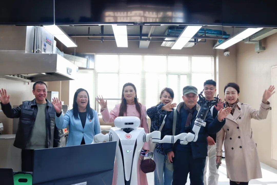 中国食文化研究会副会长一行到陕西旅游烹饪职业学院参观交流 中国食文化研究会副会长一行到陕西旅游烹饪职业学院参观交流