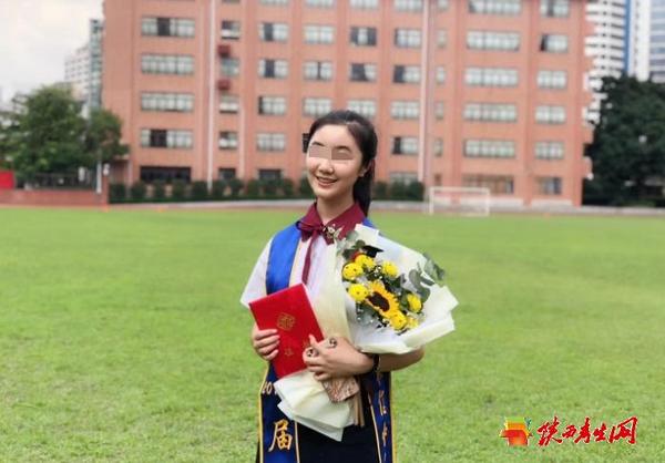 “点读机女孩”高君雨曝出患少见脑肿瘤！曾称走不出去高三情况，为保研了经常熬夜伤到了身体1.png
