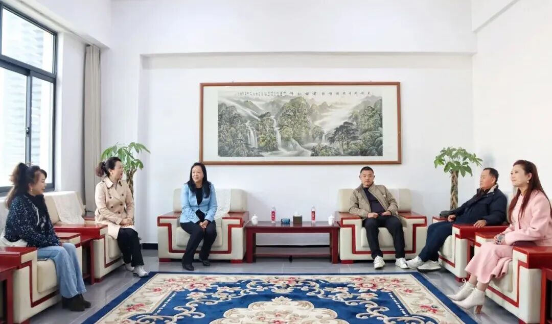 中国食文化研究会副会长一行到陕西旅游烹饪职业学院参观交流 中国食文化研究会副会长一行到陕西旅游烹饪职业学院参观交流