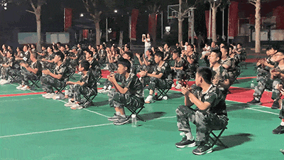 青春集结,星光闪耀!西安东方职业高级中学夏令营联欢晚会燃情落幕 青春集结,星光闪耀!西安东方职业高级中学夏令营联欢晚会燃情落幕