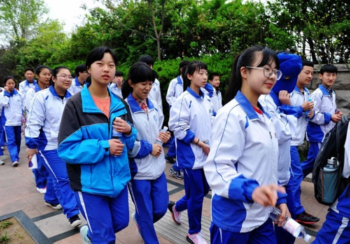 网爆“体测列入高考”，体育成必考学科了没有，看一下文档原文的理解1.png