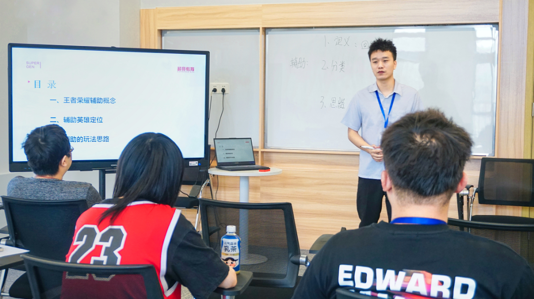 西安东方职业高级中学+超竞教育 达成战略合作!共建西安东方超竞学院! 西安东方职业高级中学+超竞教育 达成战略合作!共建西安东方超竞学院!