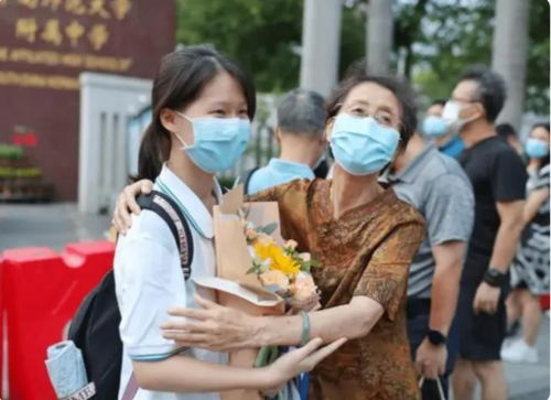 2023高考总数1278万再创佳绩，想要上本科，超出这一录取分数线才妥当1.png