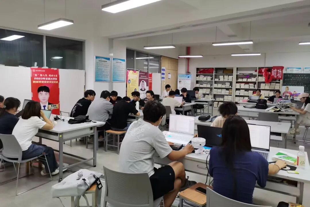 喜报！西安明德理工学院学子在2025年全国大学生数学建模竞赛中喜获佳绩！
