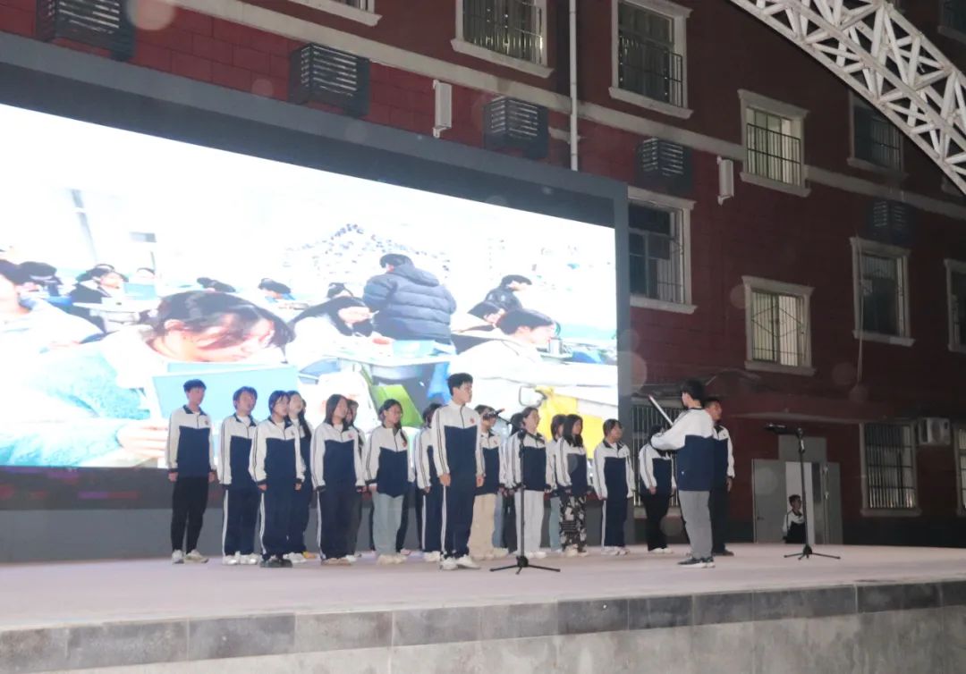 西安东方职业高级中学红五月歌唱比赛圆满落幕