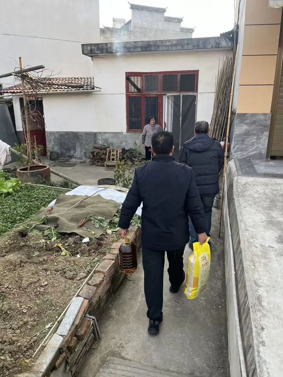 西安海棠职业学院深入平利县开展“双百工程”精准帮扶活动