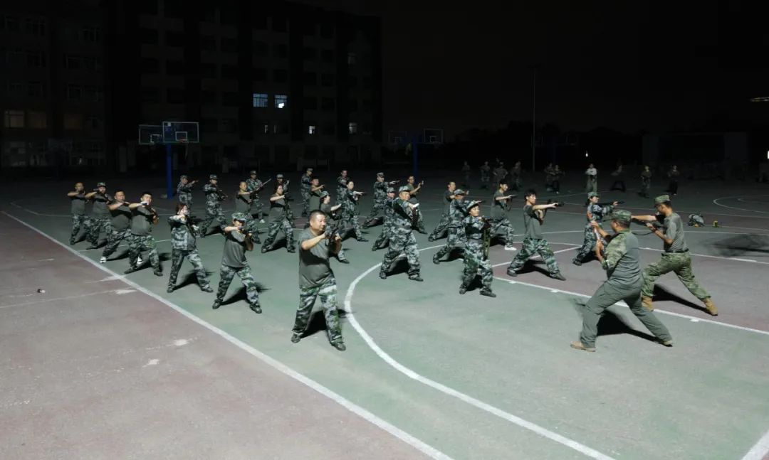 陕西旅游烹饪职业学院青年教职工拓展培训纪实