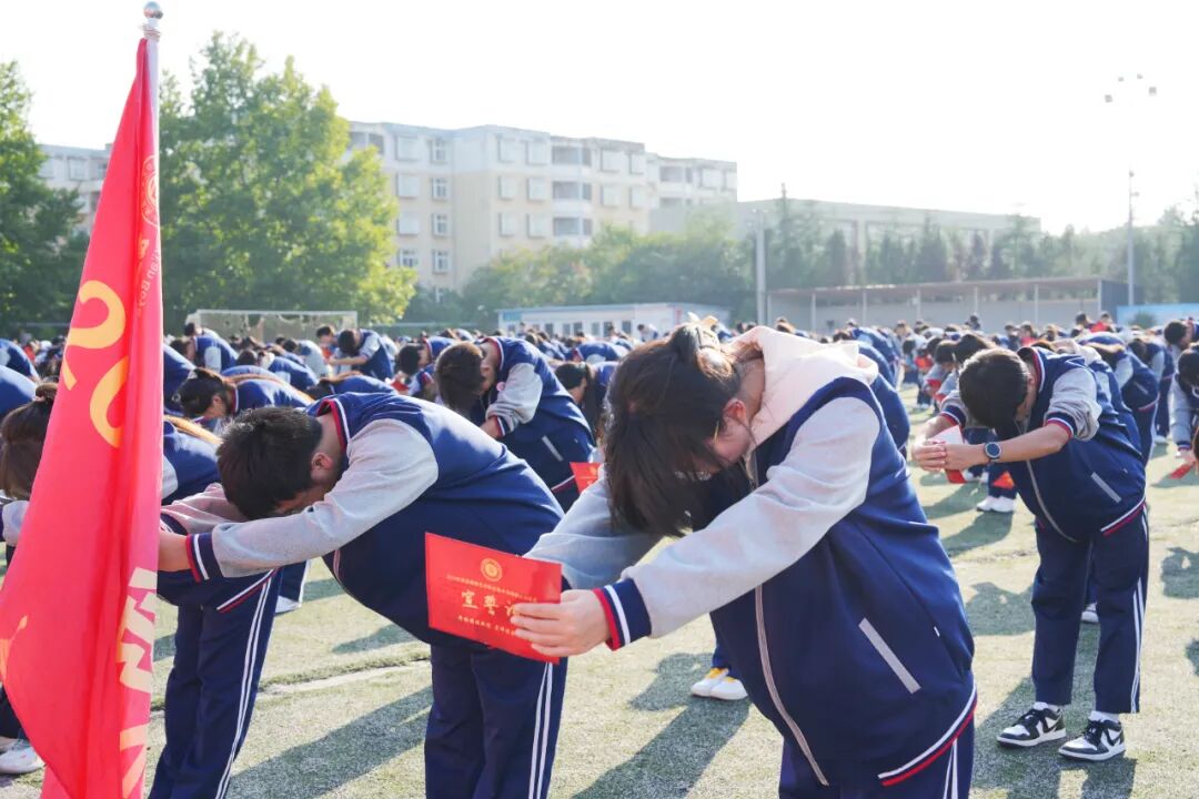 西安博雅艺术职业高中"导师制"启动！用传统拜师礼定格博雅教育初心