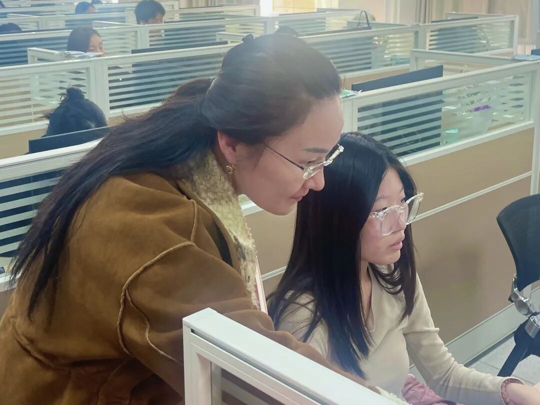 西安培华学院的毕业生职场生涯，从校园就开始！打破传统毕业生就业难的现实