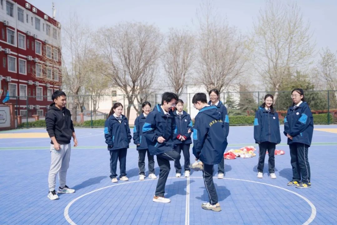 西安育华职业高中与西安市东城第一中学“名校+”合作签约暨揭牌仪式成功举办