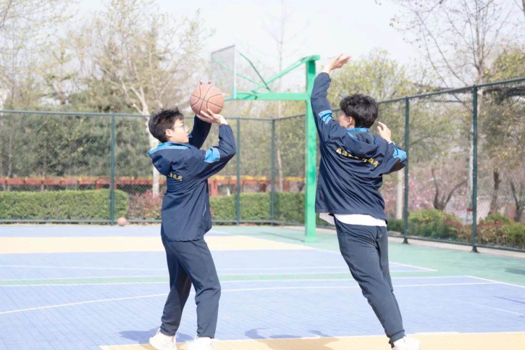 西安育华职业高中与西安市东城第一中学“名校+”合作签约暨揭牌仪式成功举办