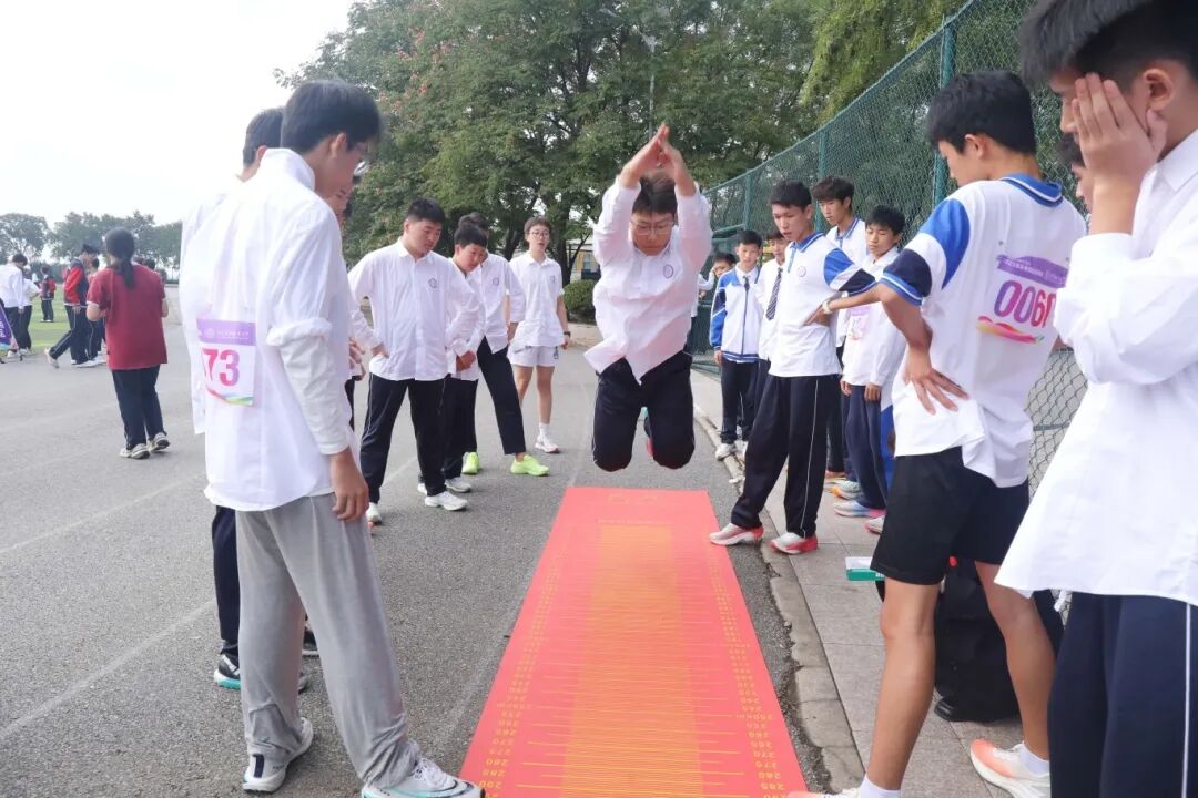 精彩｜西安育华职业高中成功举办2025年秋季运动会