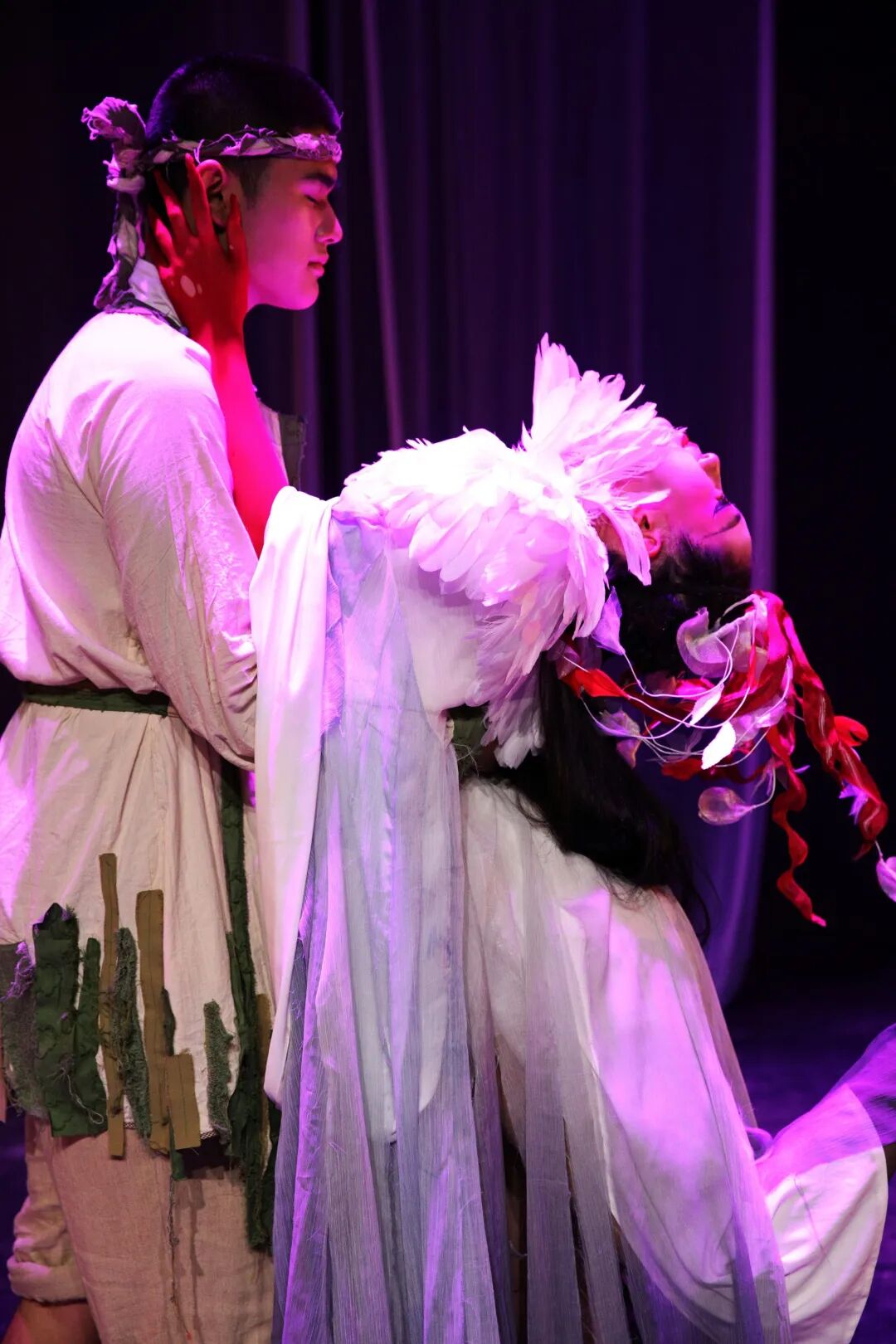 陕西服装工程学院师生共创独幕剧《惜鹤》亮相上海国际艺术节