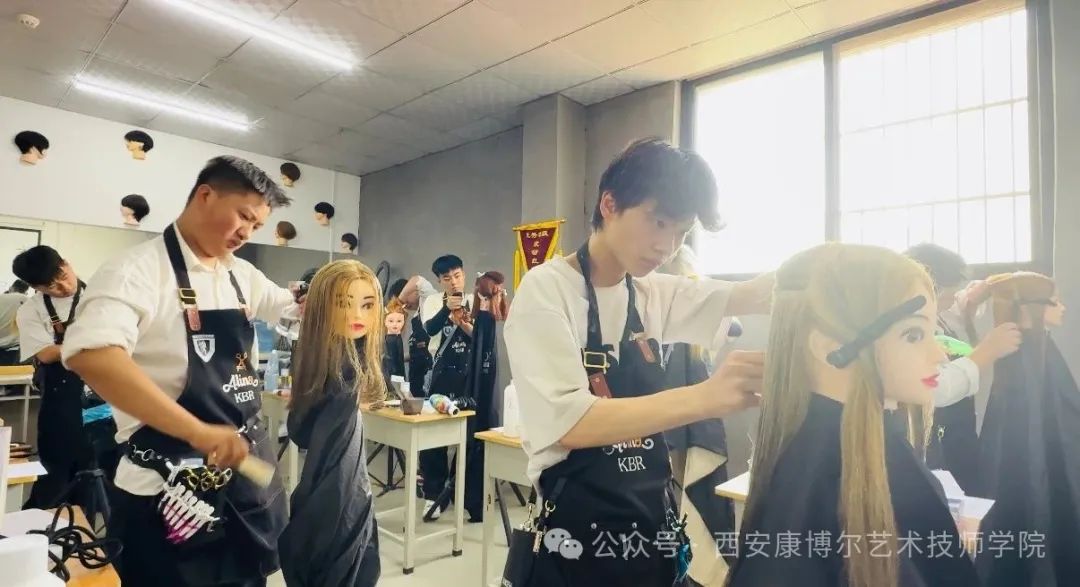 西安康博尔艺术技师学院美发专业学生顺利参加技能等级考试