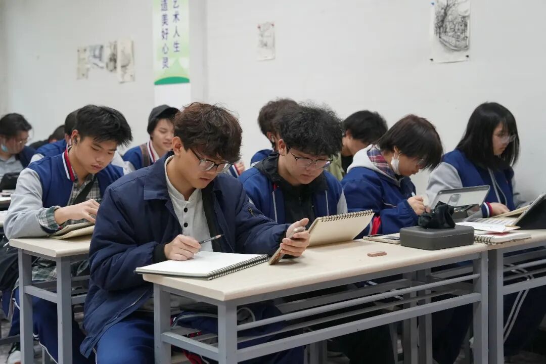 西安博雅艺术职业高中赴华阴写生首篇：西岳寻迹