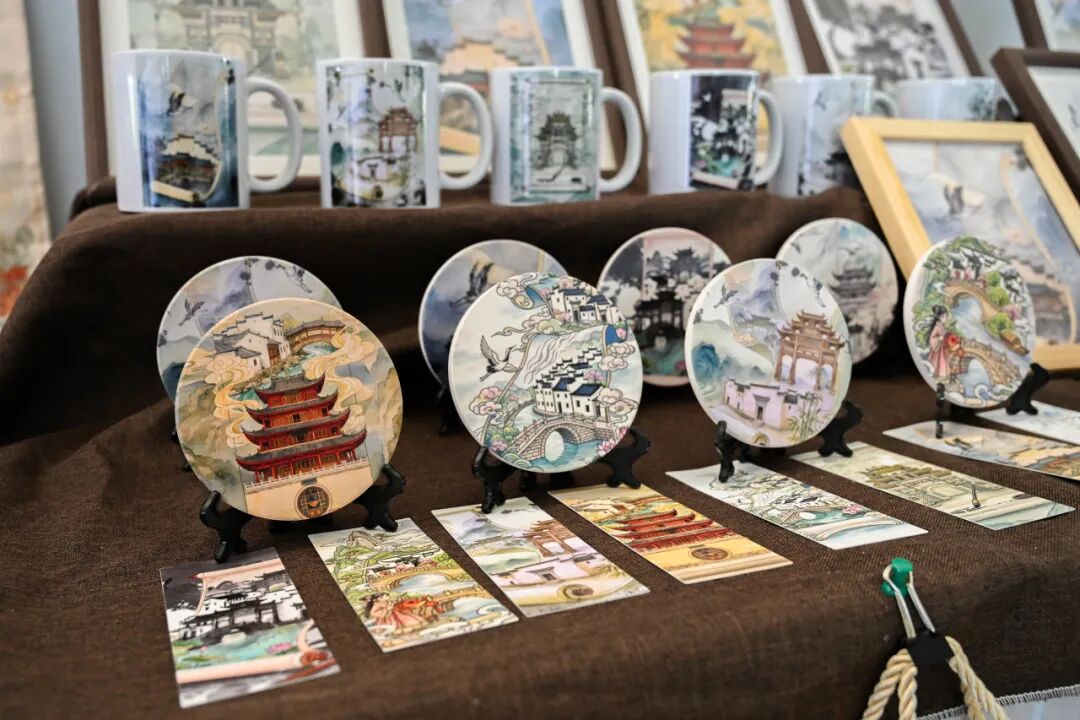 造境·见形：西安汽车职业大学2026届设计艺术学院毕业设计作品展盛大开幕！