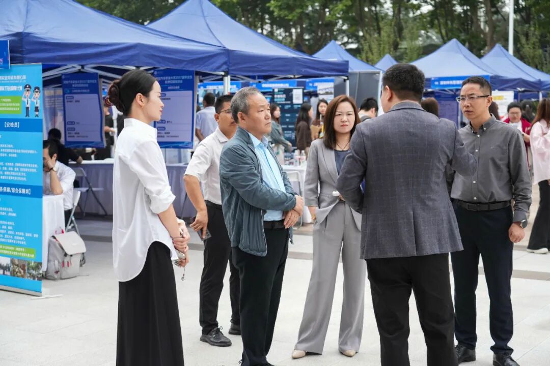 西安汽车职业大学举办2026年全省汽车产业专场校园招聘会暨2027届毕业生秋季双选会
