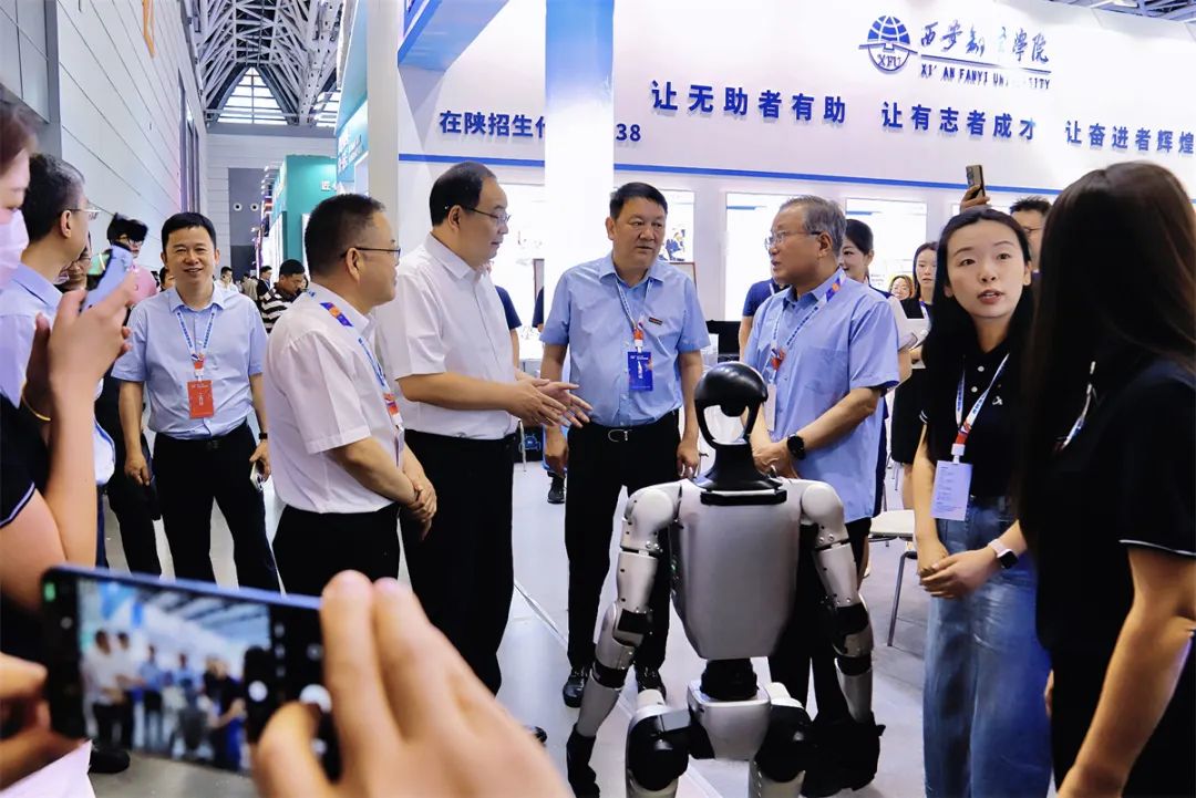 西安翻译学院闪耀第十三届陕西教育博览会