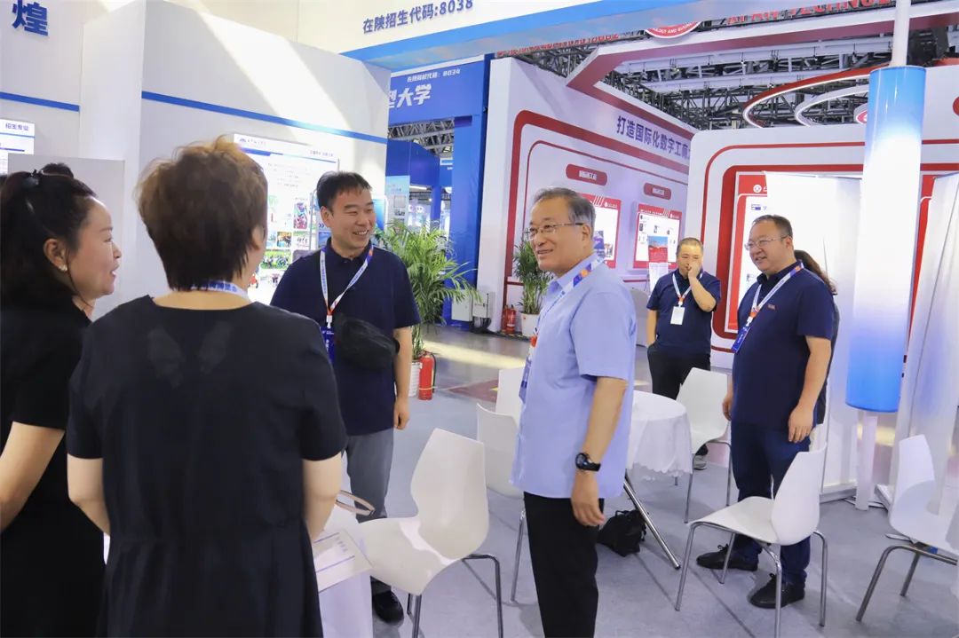 西安翻译学院闪耀第十三届陕西教育博览会