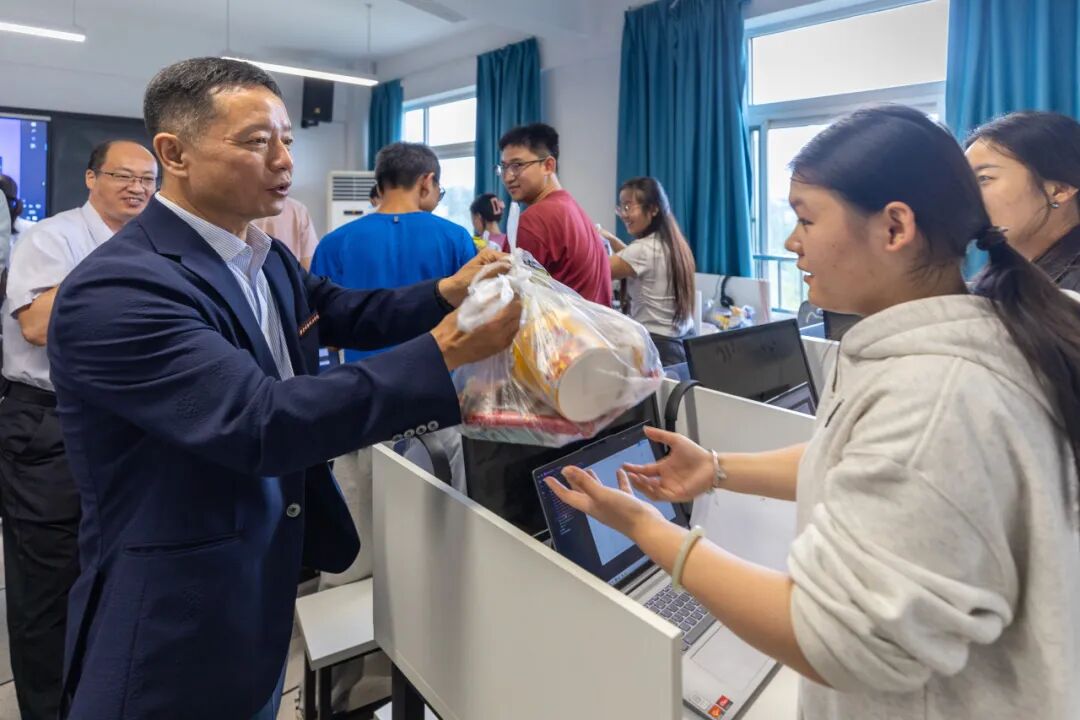 喜报！西安明德理工学院学子在2025年全国大学生数学建模竞赛中喜获佳绩！