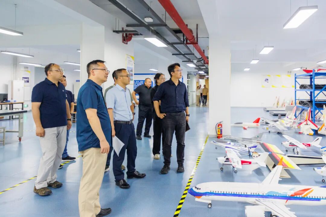 西安明德理工学院|陕西省教育厅实验室安全检查组专家到校检查指导工作