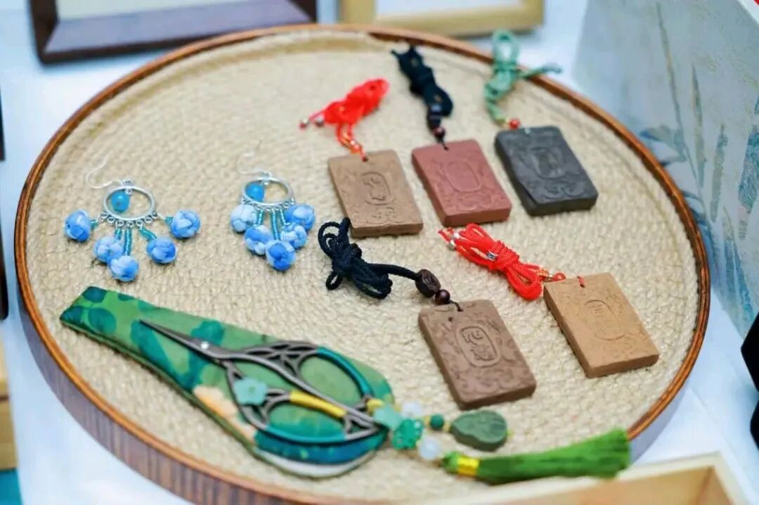 西安交通工程学院举办“美育润韶华”中式美学实践教学活动