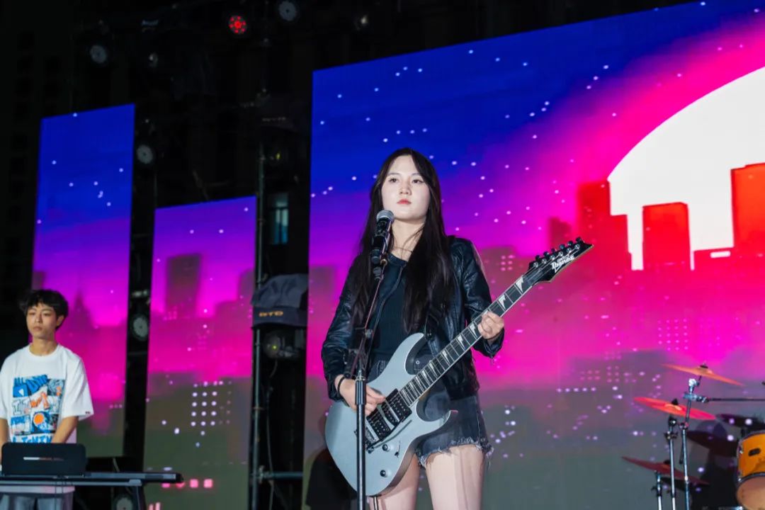 高燃！璀璨！西安现代综合职业高中2025届毕业晚会封神之夜！