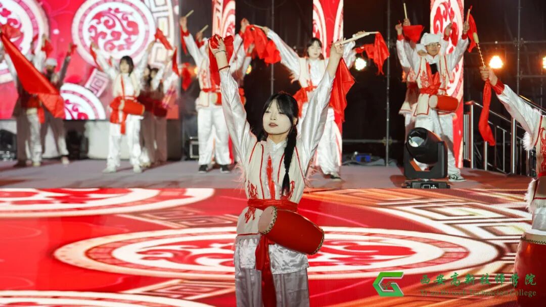 西安高新技师学院2026年迎新文艺晚会圆满落幕