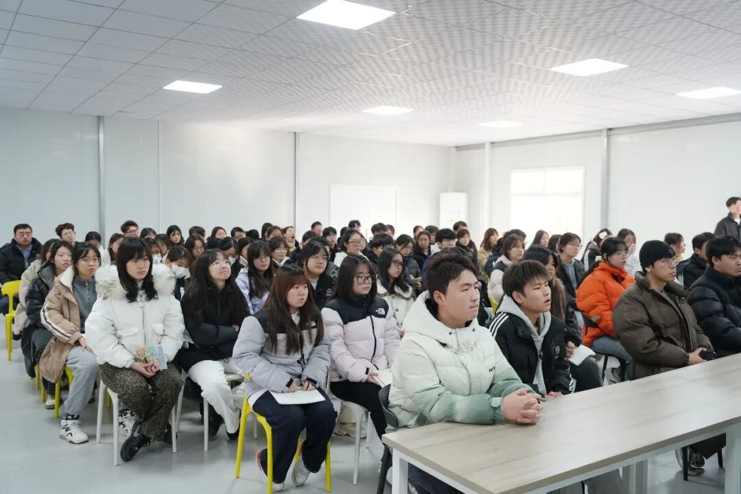 特邀著名声乐教育家晁浩建教授莅临西安博雅艺术职业高中讲学