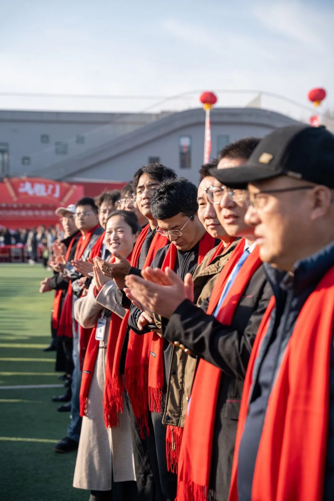 直击！西安现代综合职业高中2026年高考誓师大会暨成人礼高燃现场