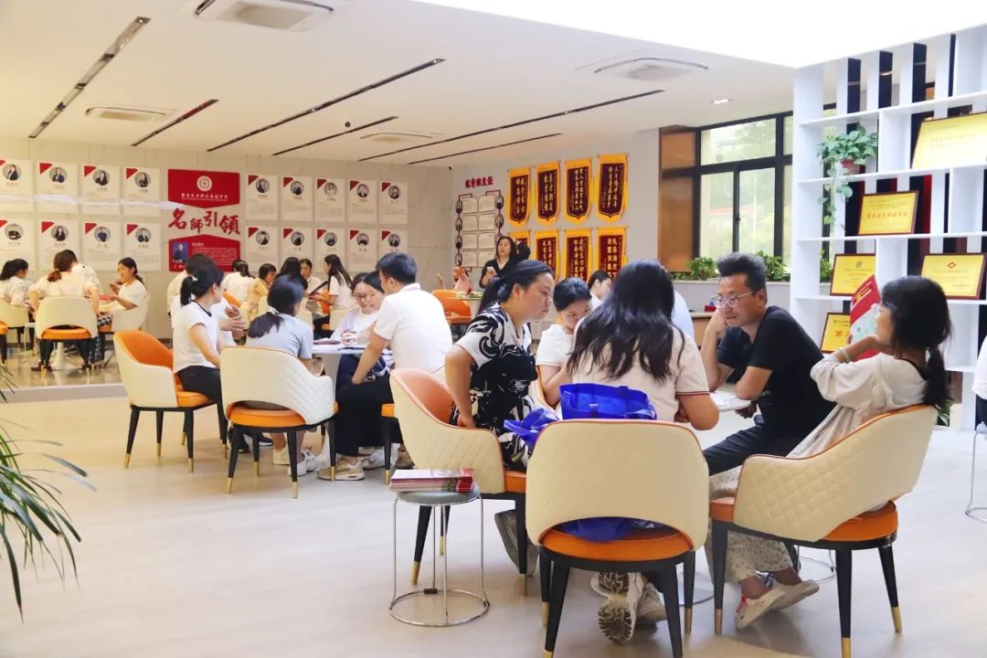 西安东方职业高级中学2025新生报名火爆！席位告急，预报从速！