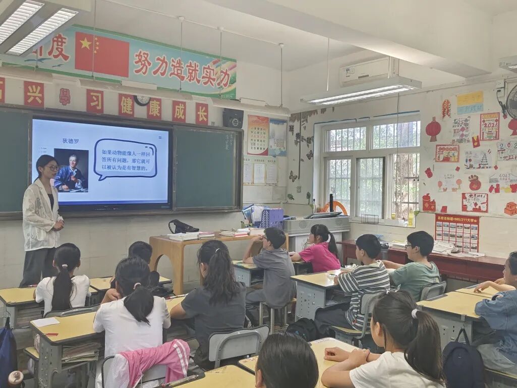 西京学院研究生赴长柞工委纪念馆开展红色教育活动
