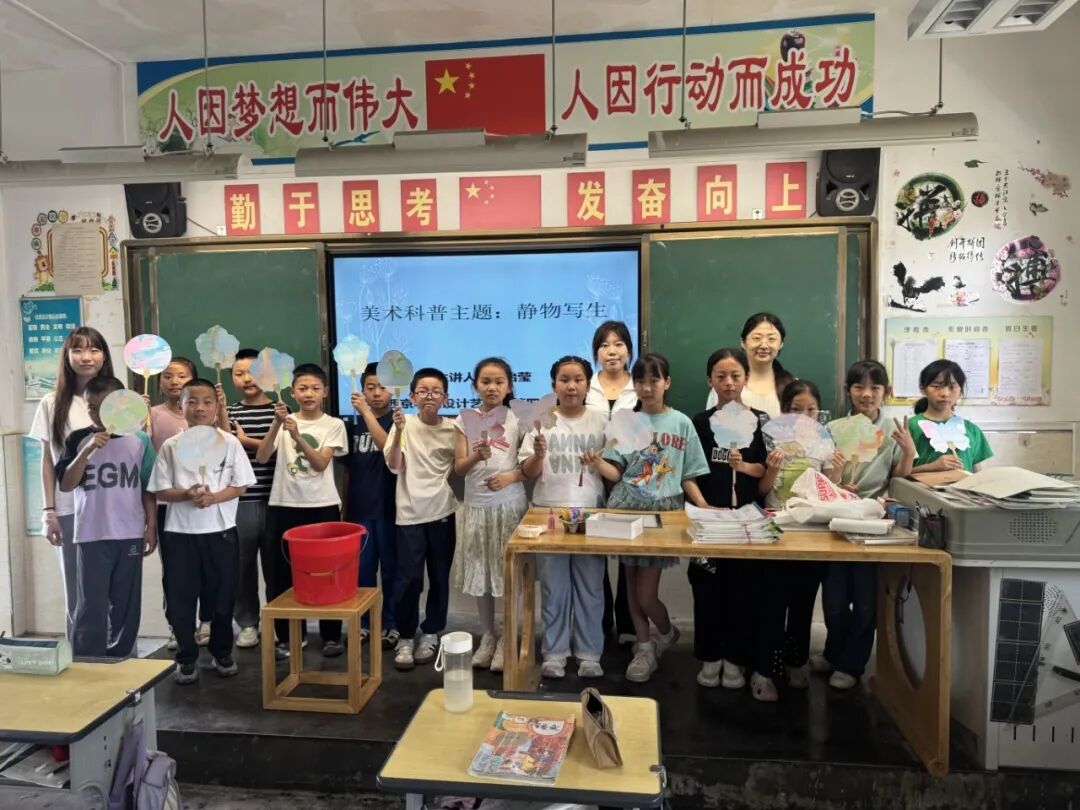 西京学院研究生赴长柞工委纪念馆开展红色教育活动