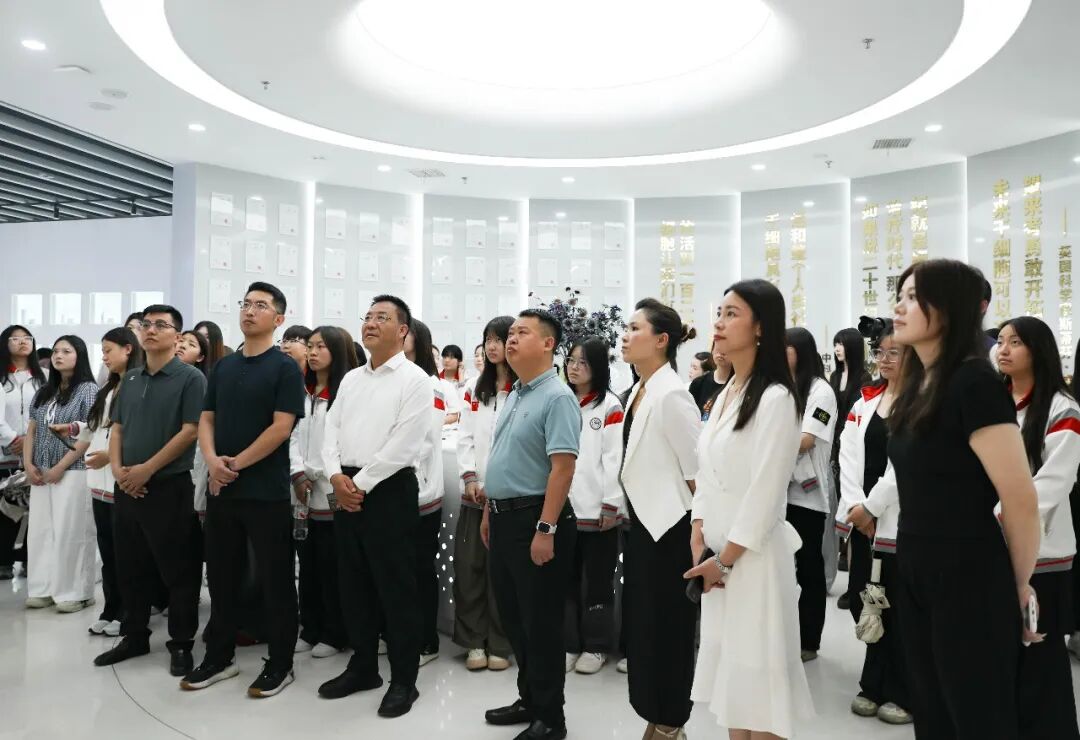 西安海棠职业学院医美国际班学子赴西安创美集团研学实践圆满收官