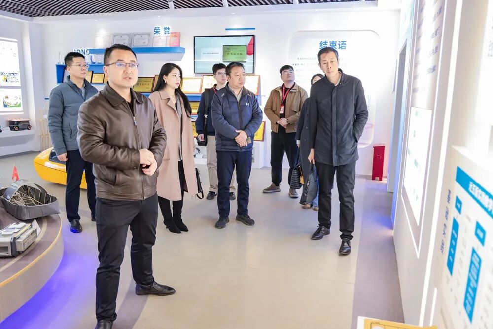 校企合作展新篇·京东集团与西京学院召开校企合作座谈会