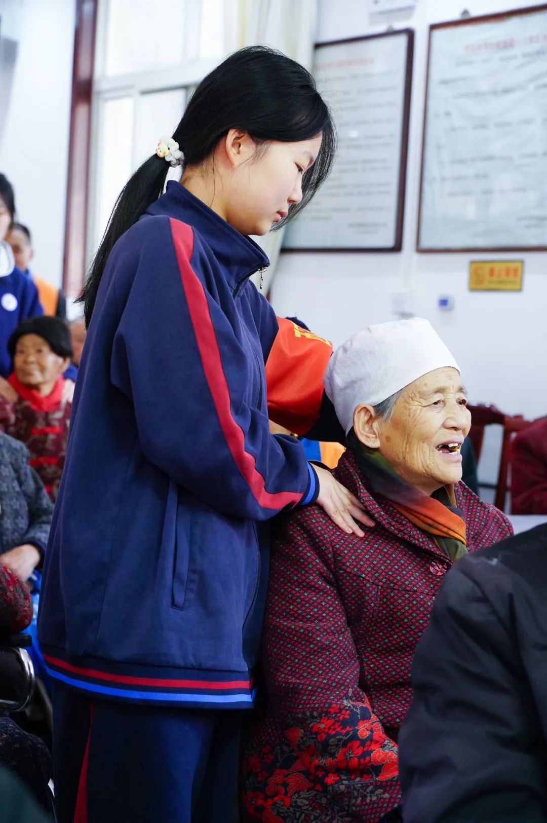 西安新高教职业高中“学雷锋，献爱心”活动！