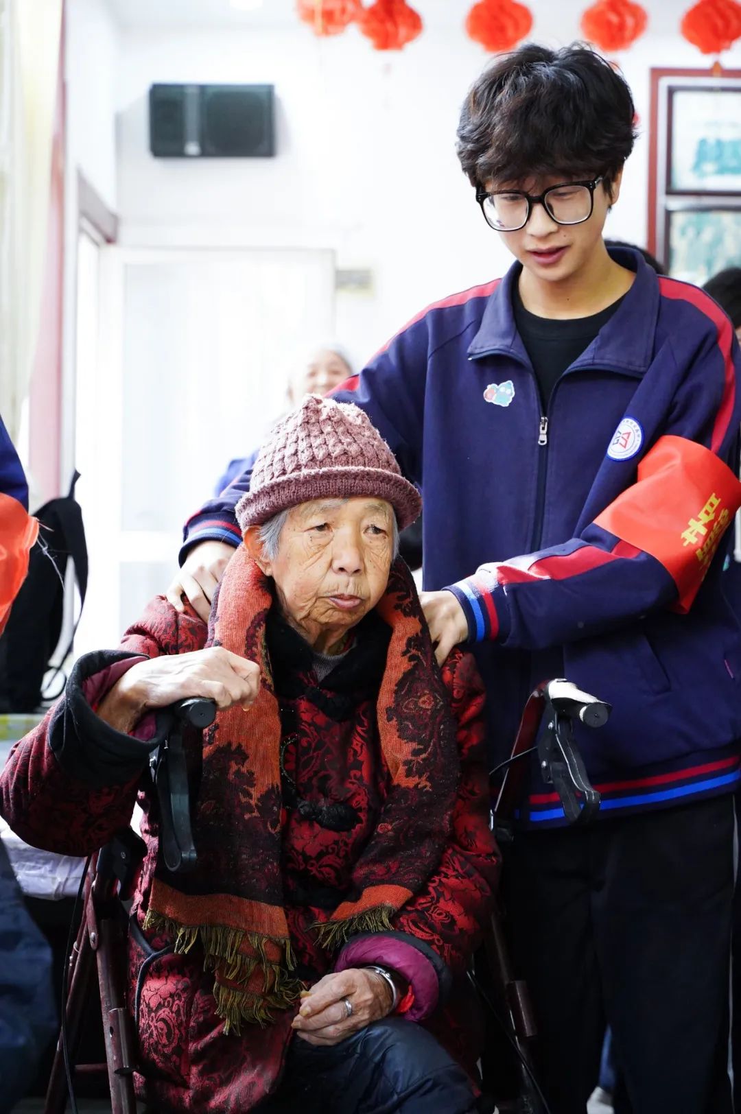 西安新高教职业高中“学雷锋，献爱心”活动！