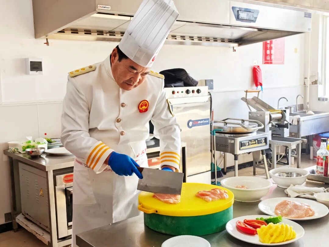 “品味中国·思路食韵”美食文化体验活动在陕西旅游烹饪职业学院成功举办