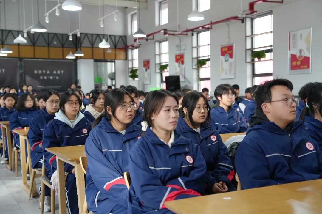 资助之光，照亮前路|西安博雅艺术职业高中举行国家助学金资助卡发放仪式