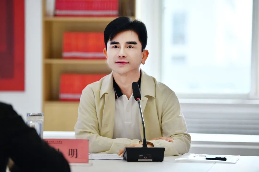 陕西服装工程学院举行2025年管理干部培训开班仪式