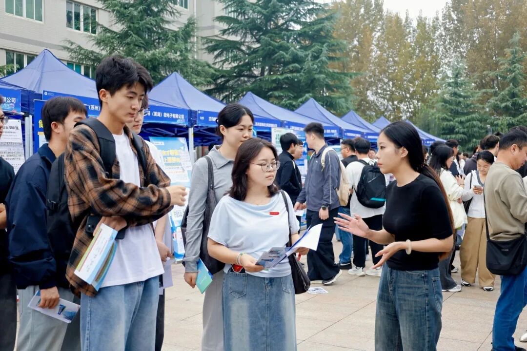 西安汽车职业大学举办2026年全省汽车产业专场校园招聘会暨2027届毕业生秋季双选会