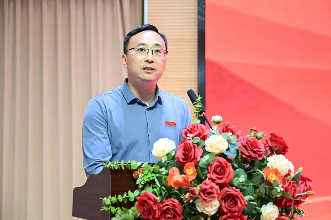 西安汽车职业大学校长助理左浩