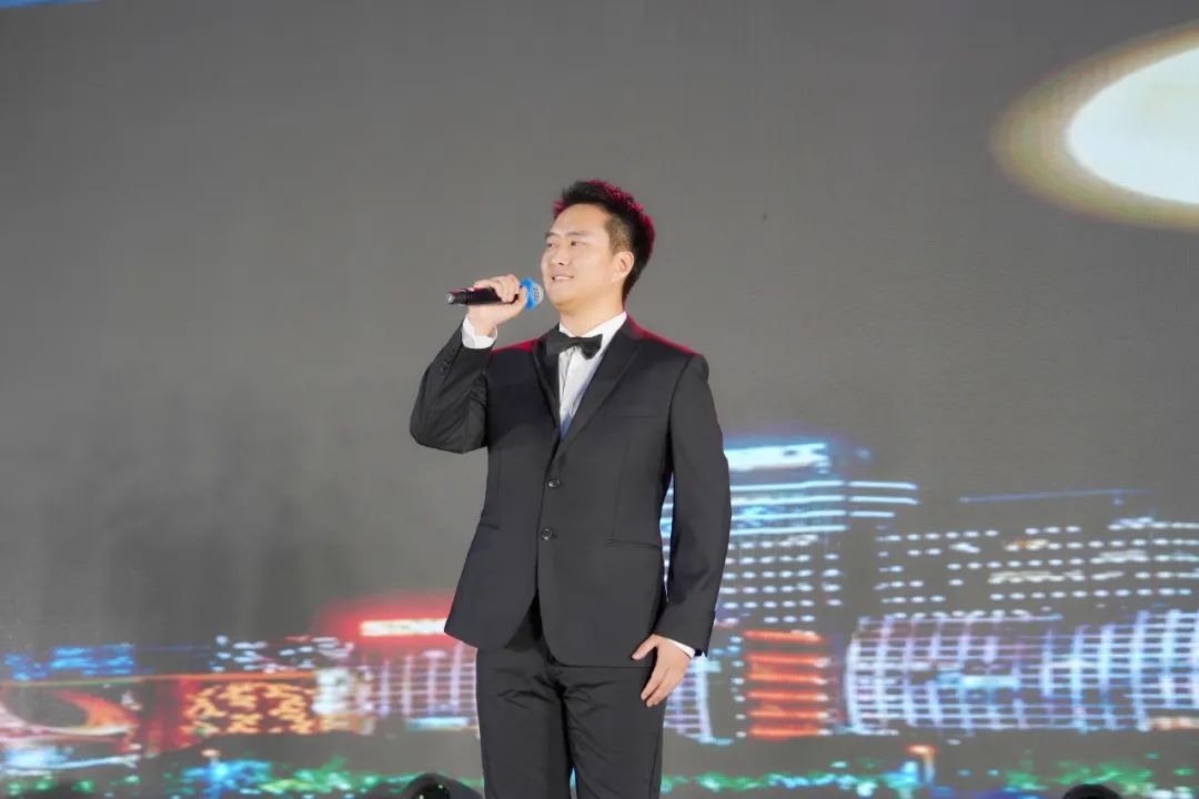 震撼！温暖！感动！青春！西安博雅艺术职业高中职教活动周展演暨2025届毕业晚会