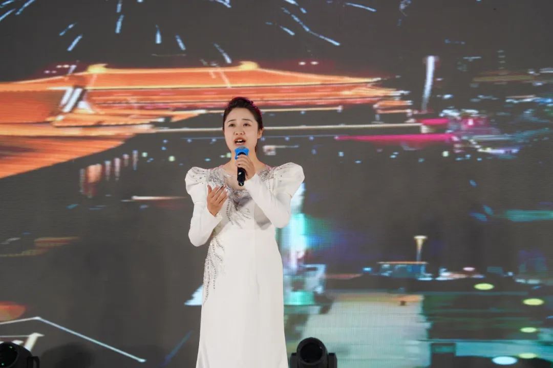 震撼！温暖！感动！青春！西安博雅艺术职业高中职教活动周展演暨2025届毕业晚会