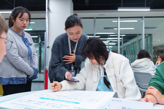 财商教育启动！西安欧亚学院为学生铺就财富素养基石